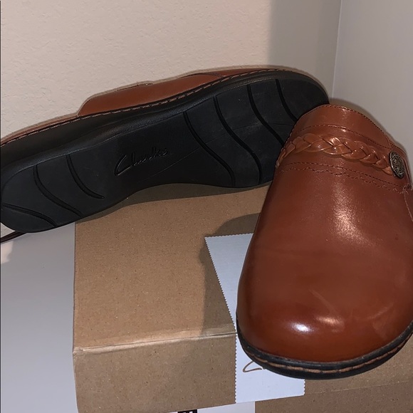 Clark’s Mules - Picture 2 of 3